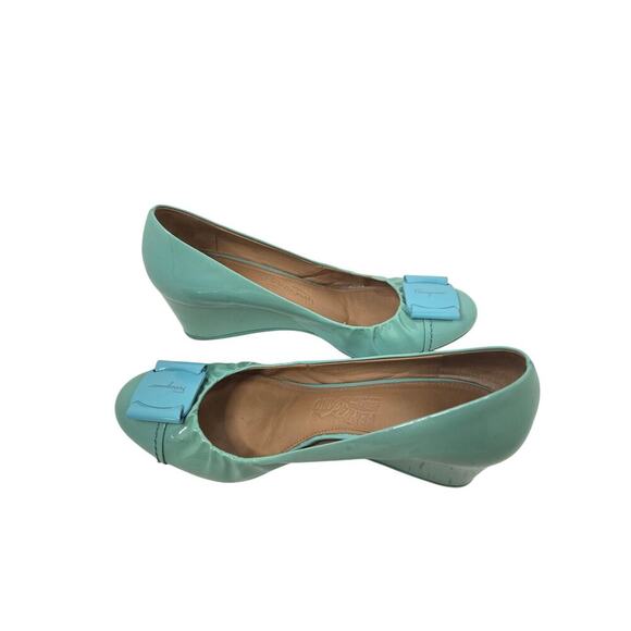 Ferragamo Mint Green Patent Leather Silda Vara Plaque Wedge Pumps Size 10 - Picture 7 of 7